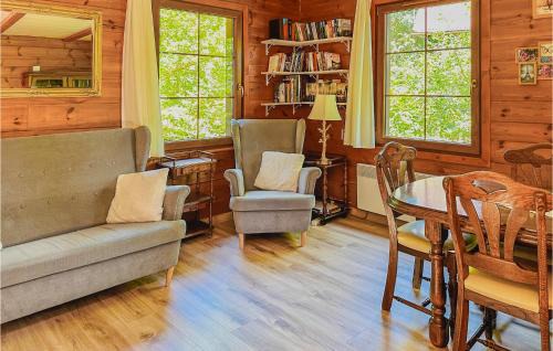 Nowe Warpno House | 3 Bedroom Lovely Home In Nowe Warpno