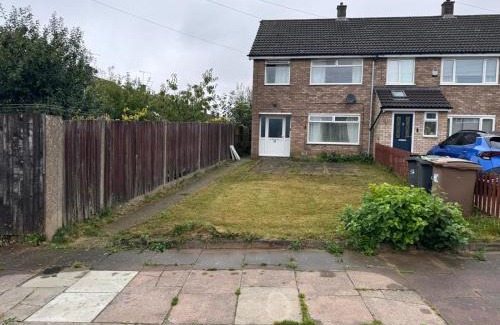 Toddington House | 3 Bedroom Modern House in Luton LU4 0TY - Amazon Prime - No Party