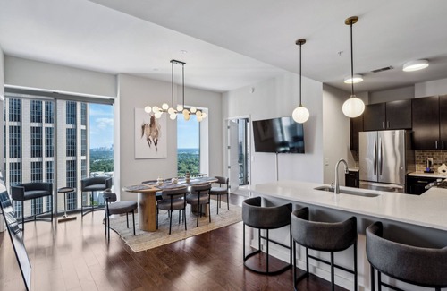Midtown Apartment | 3-bedroom penthouse apartment in the heart of Atlanta