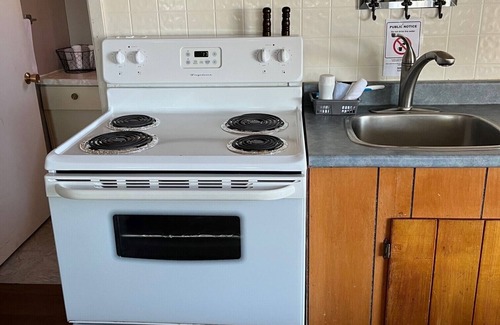 Lavigne Cottage | 3 Bedroom Pet Friendly Cottage