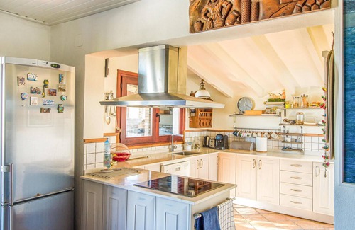 Trencall House | 3 bedroom pet friendly home in Trencall