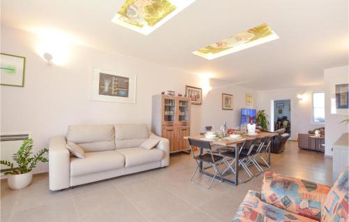 Partanna House | 3 Bedroom Pet Friendly Home In Partanna