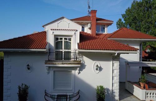 Kovar Apartment | 3 Bedroom Private floor in Luxury Mansion
