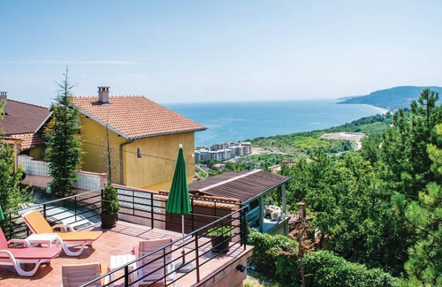 Osenovo Villa | 3 Bedroom Sea View Villa in Albena
