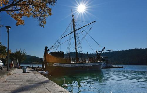 Skradin Apartment | 3 Bedroom Stunning Apartment In Skradin