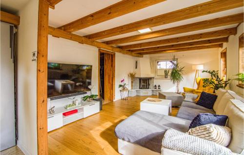 Czarny Mlyn House | 3 Bedroom Stunning Home In Czarny Mlyn