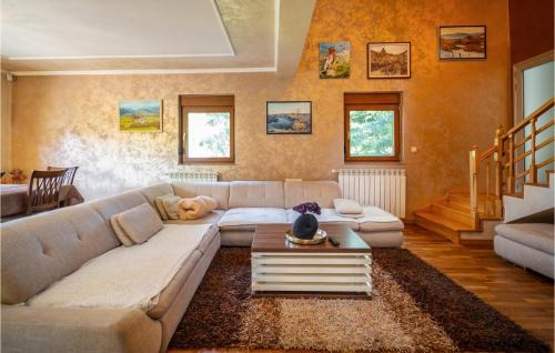 Vrata House | 3 Bedroom Stunning Home In Vrata