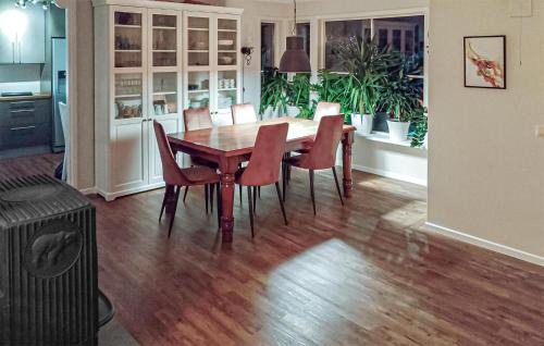 Karmoy House | 3 Bedroom Stunning Home In Avaldsnes