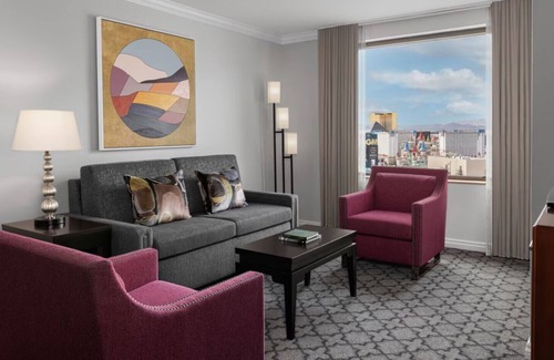 Las Vegas Resort | 3-bedroom Suite at Marriot's Grand Chateau with fitness room, WiFi, AC