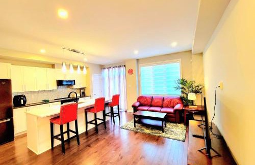 Ottawa Division House | 3 bedroom town house in ottawa close to downtown