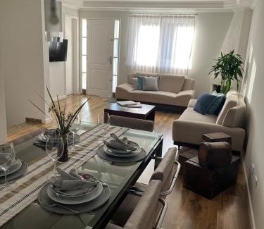 Bigorrilho House | 3 bedroom townhouse Curitiba