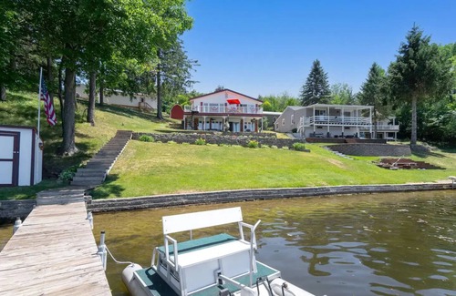 Millington House | 3-bedroom vacation home on the Lake near Frankenmuth.