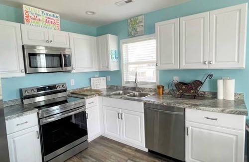Ocean City Beach Villa | 3-bedroom villa in charming North Topsail Beach with WiFi, AC Ocean front view