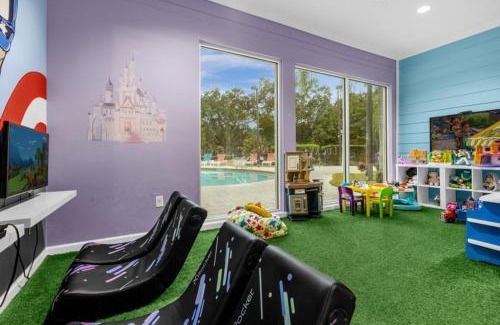 Bay Lake House | 3 Bedrooms 2 Bathrooms Lucaya Village 6-107