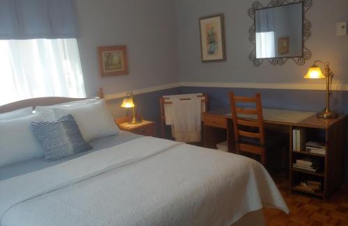 Saint-Laurent Apartment | 3 Bedrooms 3 beds near metro -2 Parking Free