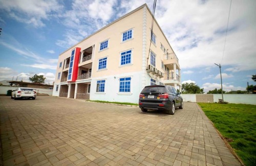 Accra Apartment | 3 bedrooms, Entire Flat, Amasaman - Accra