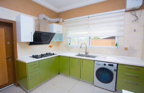 East Legon Apartment | 3 bedrooms fully furnished Apartments for rent (Short stay available)
