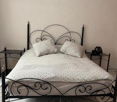 Fes El Jdid House | 3 Bedrooms in Best Area of Medina Fes