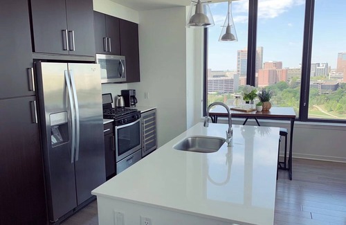 Texas Medical Center Apartment | 3 Bedrooms luxury apartment