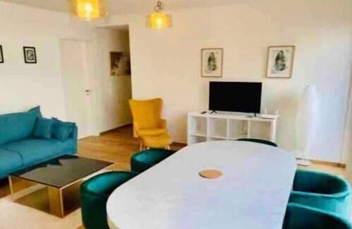 Hollerich Apartment | 3 bedrooms Terrace Garden Parking