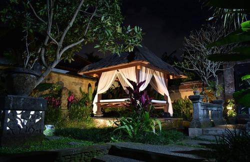 Pengosekan Villa | 3 BR Garden Pool Villa in Ubud with Breakfast, 5 Min from Monkey Forest