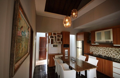 Ungasan Villa | 3 BR Villa Close To Beach Ungasan Bali