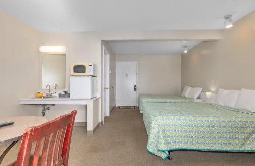 Lake City Hotel | 3 Cozy Combined Family Studios