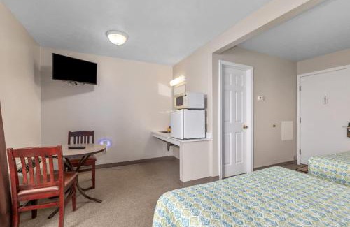 Lake City Hotel | 3 Cozy Combined Family Studios