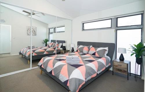 Perth Apartment | 3 Eco Home Parking & Wifi