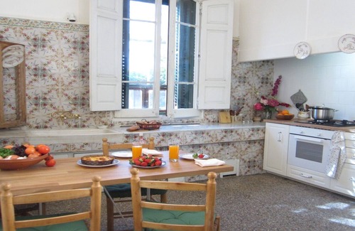 Santa Maria de Palautordera Villa | /3 families. 360º virtual tour: