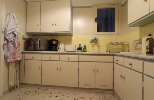 Athens City Centre Apartment | 3-Generations Athenian home at the foot of the Acropolis hill in Athen"s center