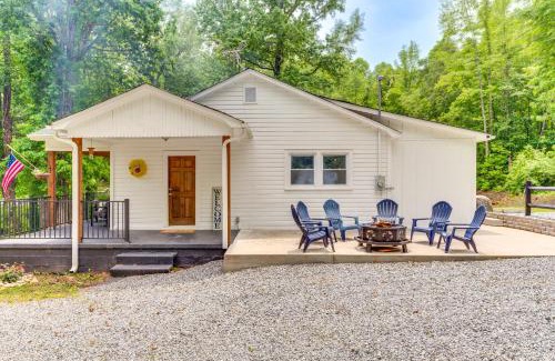 Forest City House | 3 Mi to Downtown Home with Fire Pit in Forest City