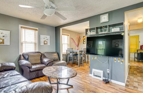 Fort Wayne House | 3 Mi to Dtwn Fort Wayne Home with Deck and Yard!