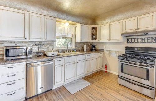 Pueblo House | 3 Mi to Pueblo Riverwalk Quiet Home with Patio