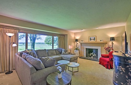 Traverse City House | 3 Mi to Silver Lake Traverse City Home with Deck