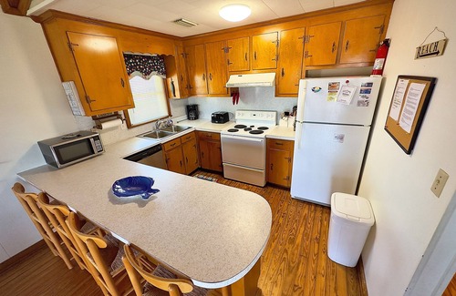 Kill Devil Hills House | 3 Minute walk to the Beach, 1 block from the beach.