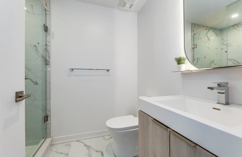 Willowdale Condo | 3 minutes walk to subway Finch, 17ft high ceiling with private back yard, condo