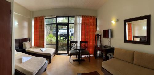 Baguio Apartment | 3 Pax Charming Foggy Cold Breeze, Cozy Gardenville Hotel