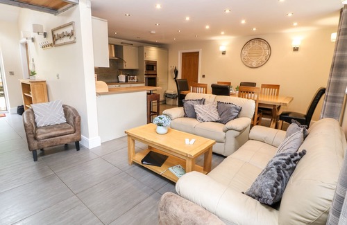 Hollow Meadows Cottage | 3 PHEASANT LANE, pet friendly in Bolsterstone /Ewden Village