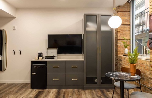 Downtown Apartment | 3 Private King Suites - The Finnley Hotel