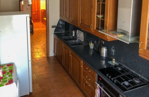 Kentron House | 3 room apartment is for at crossroad of Abovyan/SayatNova street.