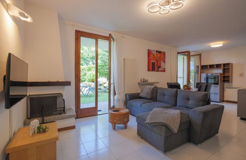 Castello House | 3-room corner house with garden, terrace and balcony in a well-kept residence with pool