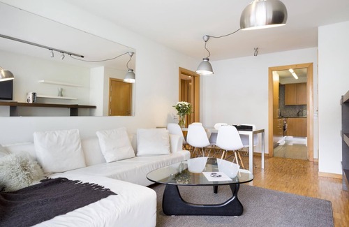 Sant Gervasi Apartment | 3 rooms 6 persons in Sant Gervasi with terrace near the Teknon