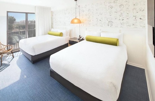 Venice House | 3 Rooms w/Balcony Near the Beach | Kitchen | Rooftop | Free Breakfast