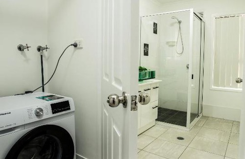 Urangan Apartment | 3 Seacrets at Shelly