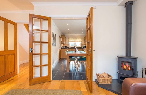 St Davids Cottage | 3 Stable Yard, Holiday Cottage St Davids, Sleeps 6, 3 bedrooms, bathrooms