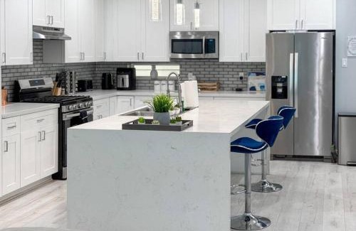 Central Business District House | 3-Story Downtown Houston Getaway