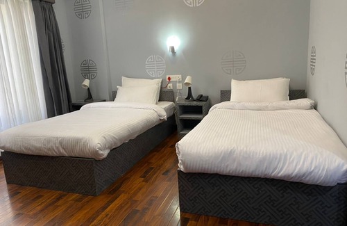 Thimphu Hotel | 3 suite, 13 deluxe double rooms and 14 twin rooms with air condition in all room