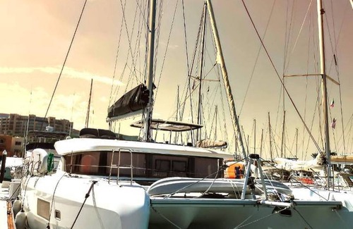 La Paz Boat Rental | 30 m² Houseboat ∙ 3 bedrooms ∙ 6 guests