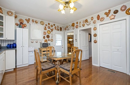 Keswick Cottage | 30 Night Rental - Quaint Country Charm 45 Minutes from Toronto